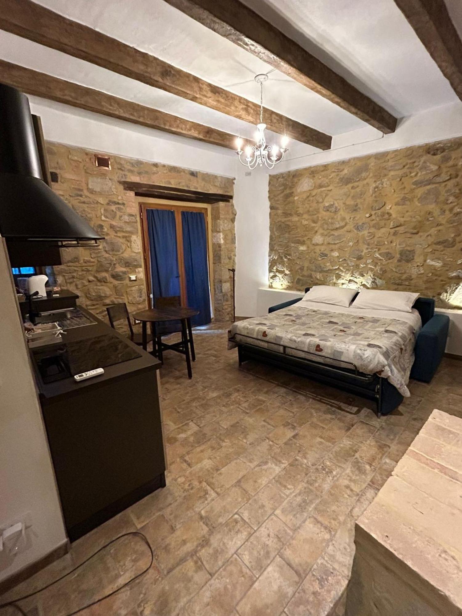 Borgo Di Mezzo Apartment Castelnuovo dell'Abate ภายนอก รูปภาพ