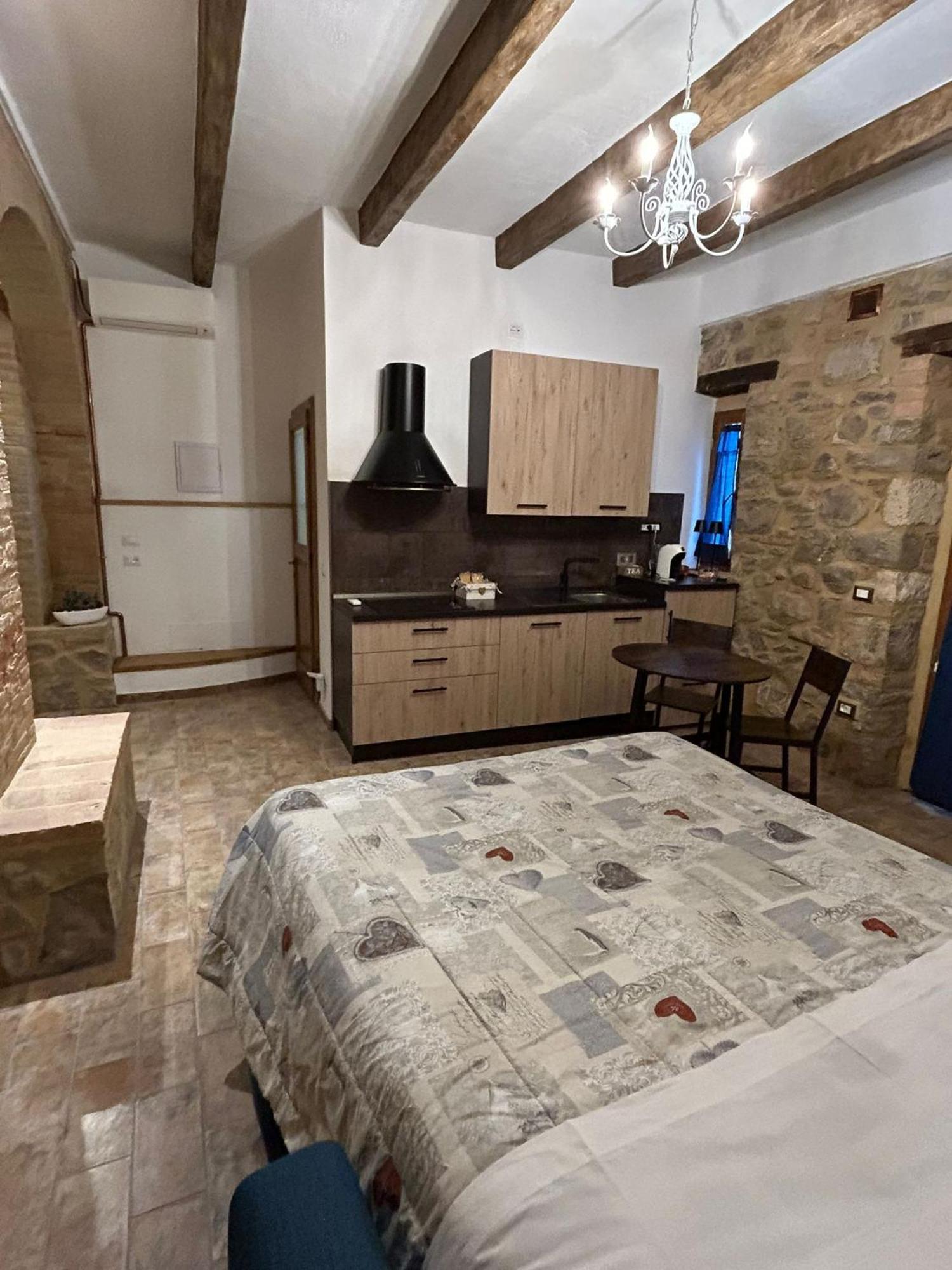 Borgo Di Mezzo Apartment Castelnuovo dell'Abate ภายนอก รูปภาพ